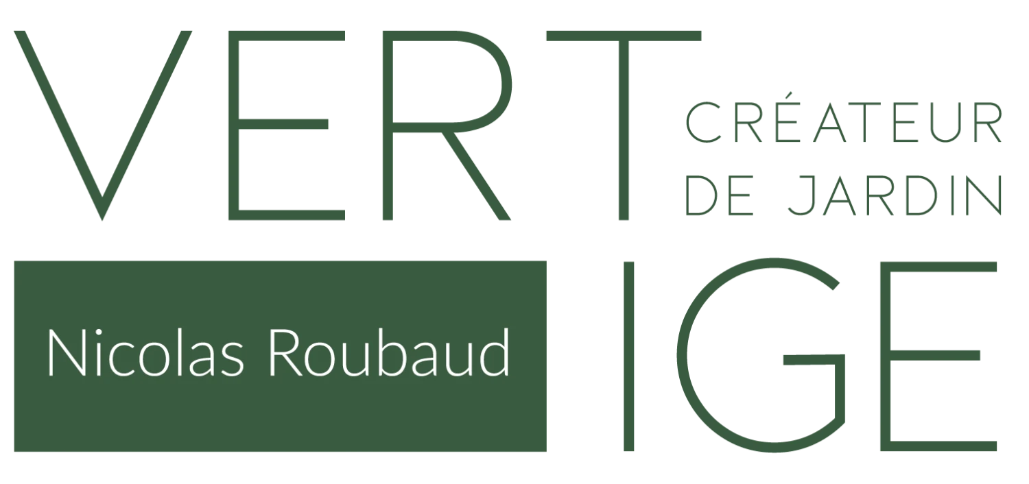 Espace vert et piscine Boutique