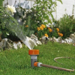 Arroseur Oscillant Et Asperseur Arroseur Pic Twist Classic Gardena 4 Surfaces Arrosage Raccord Inclus -Espace vert et piscine Boutique arroseur sur pic twist classic gardena 4surfaces arrosage au choix avec raccord tuyau inclus 2